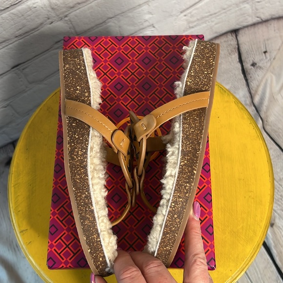 Tory Burch Miller Cloud Shearling Nappa Leather caramel corn buttermilk thong 6 - Picture 5 of 8